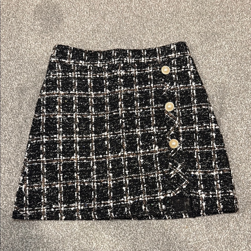 Elegant Black and White Plaid A-Line Skort